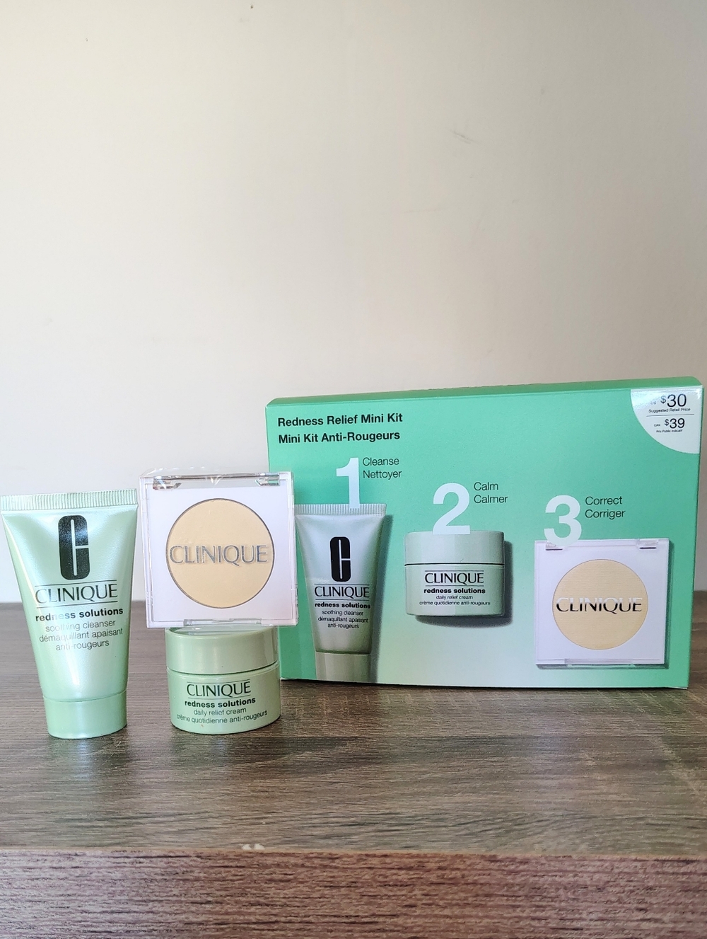 Clinique 8 Piece Lot NEW Redness Solutions Full Size - Picture 4 of 11